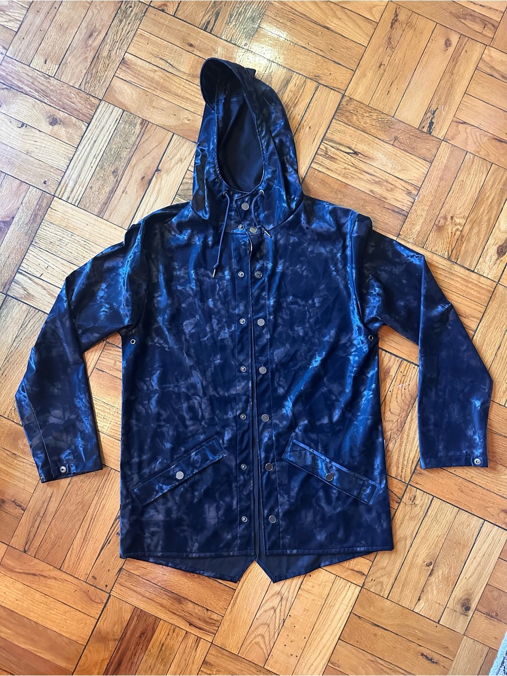 Rains Waterproof Classic Rain Jacket in Echoes print (navy)